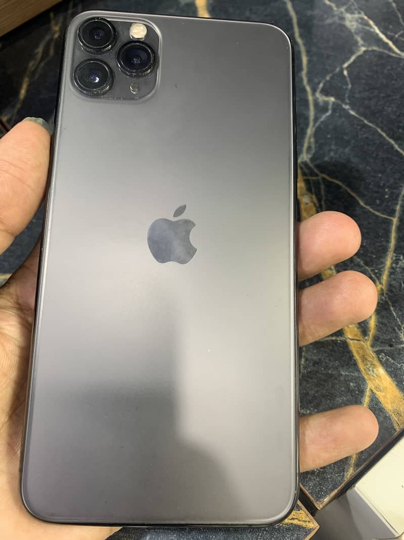 Apple iPhone 11 Pro Max 1