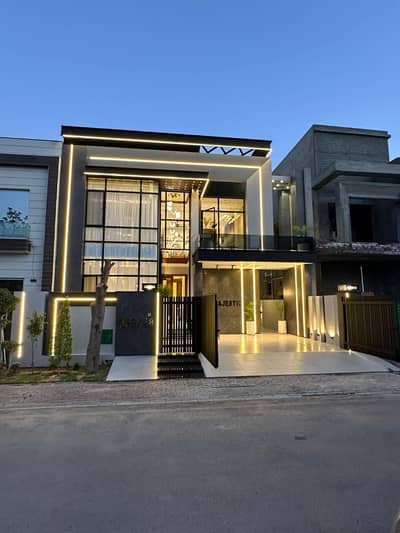 10 Marla Bran New House for Sale in Nishter Block, Bahria Town, Lahore