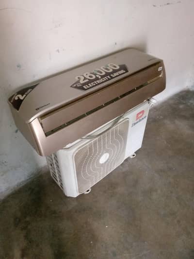 Dawlance Dc inverter original candtion main hai bilkul
