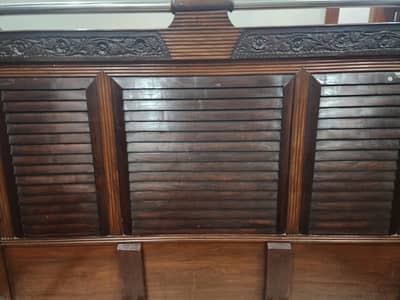 bed , ring sofa and central tabke for sale