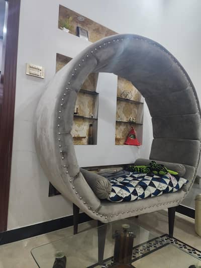 ring sofa and central table for sale