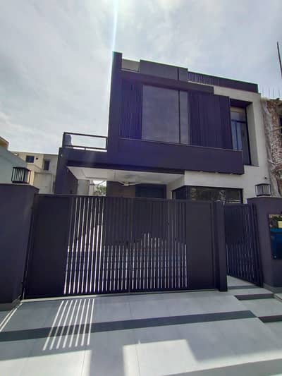 10 Marla Brand new House for Sale in Lake City Sector M2