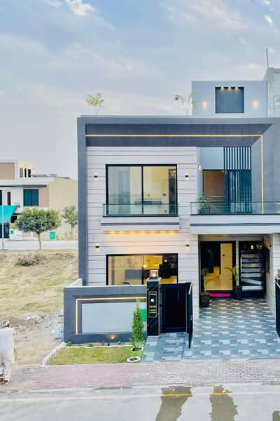 5 Marla Brand New House Available for Sale