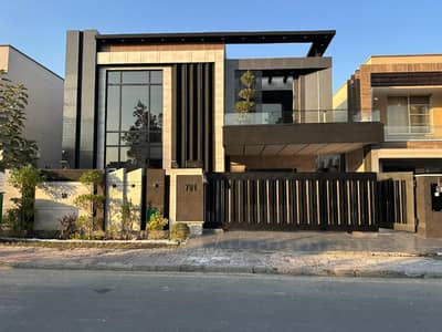 Double Height Modern Brand New 1-Kanal House For Sale