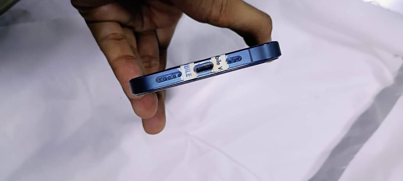 Apple iPhone 12 Pro 2