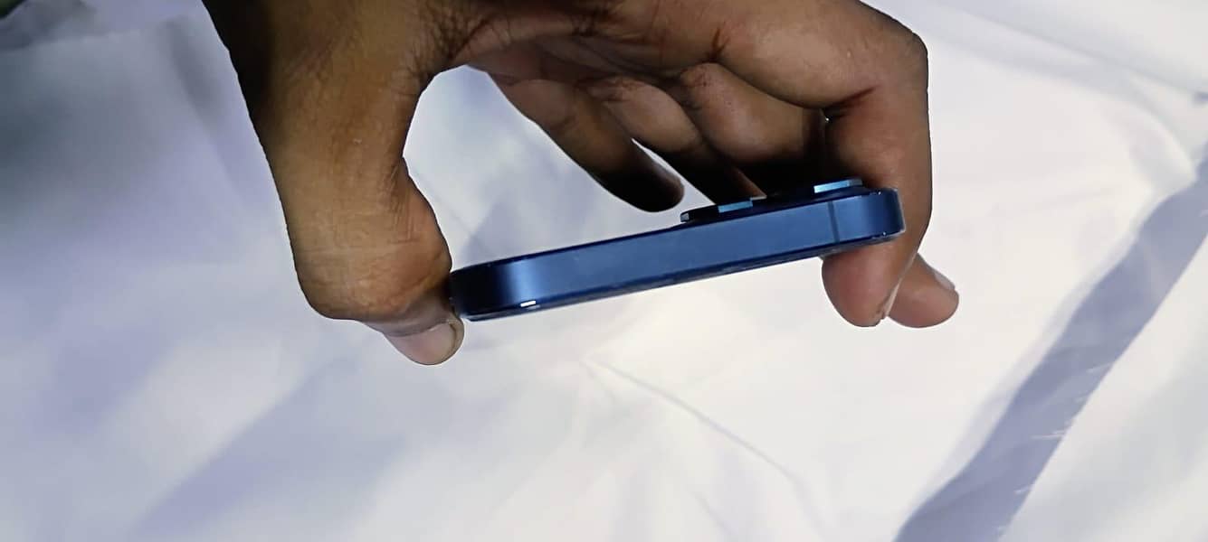 Apple iPhone 12 Pro 3