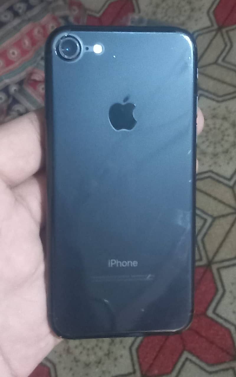 Apple iPhone 7 2