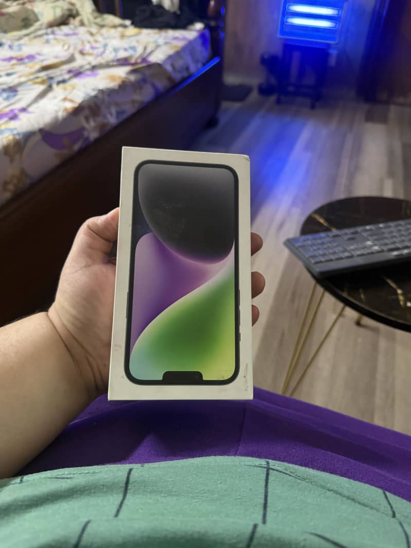 iPhone 14 6