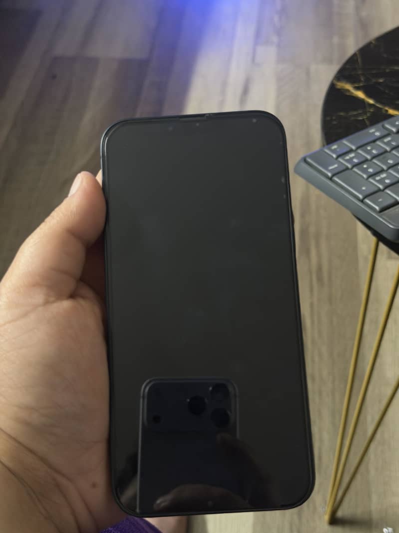 iPhone 14 7