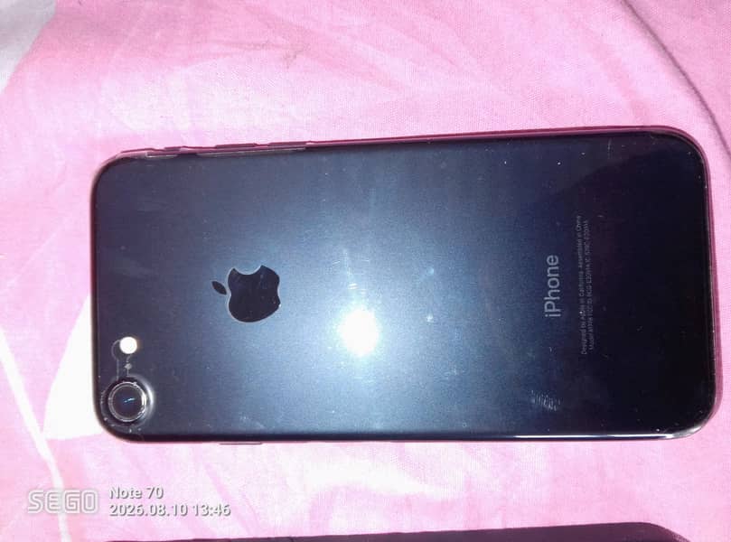 Apple iPhone 7 1