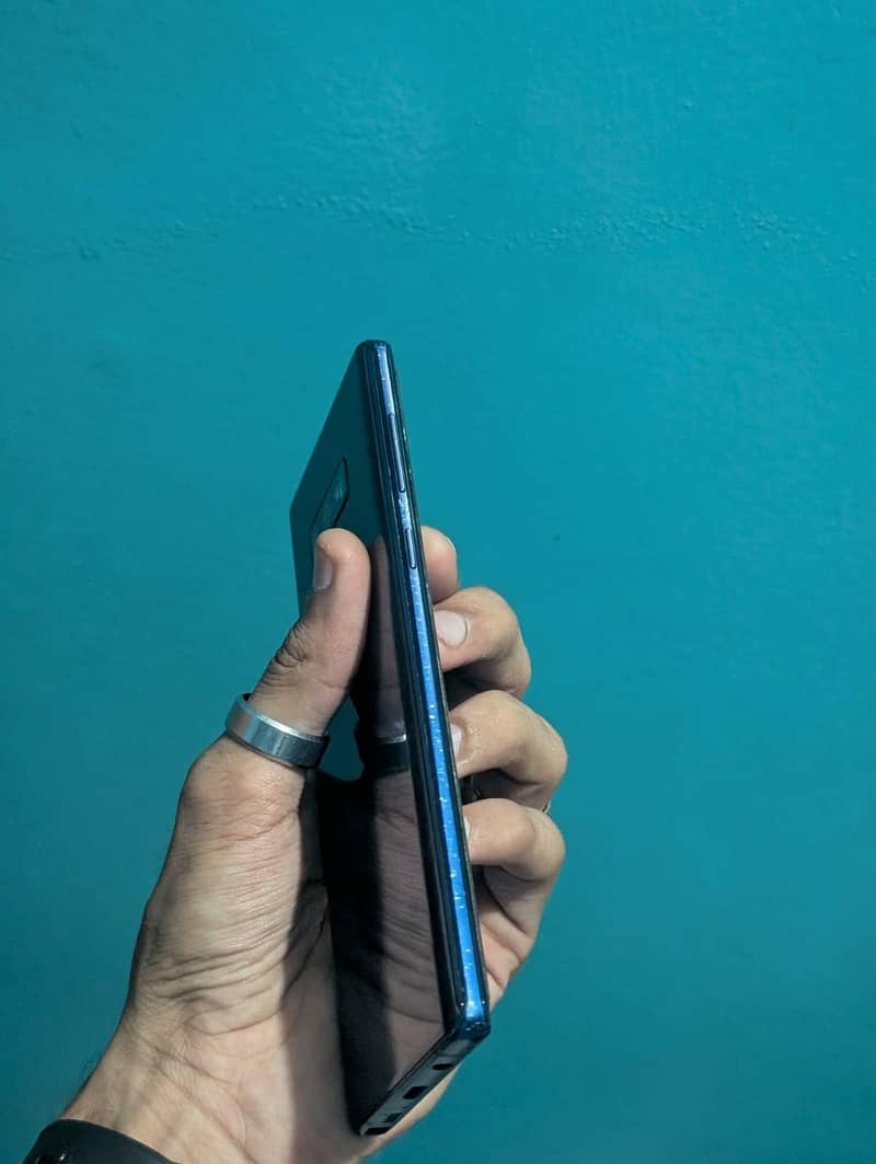 Samsung Mobile Note 9 6