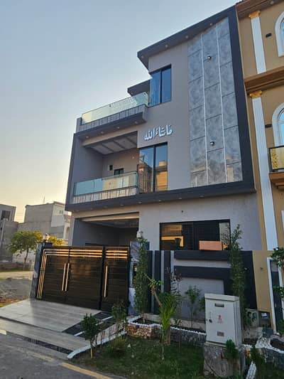 5 Marla Brand New Luxury House For Sale In Tulip Block