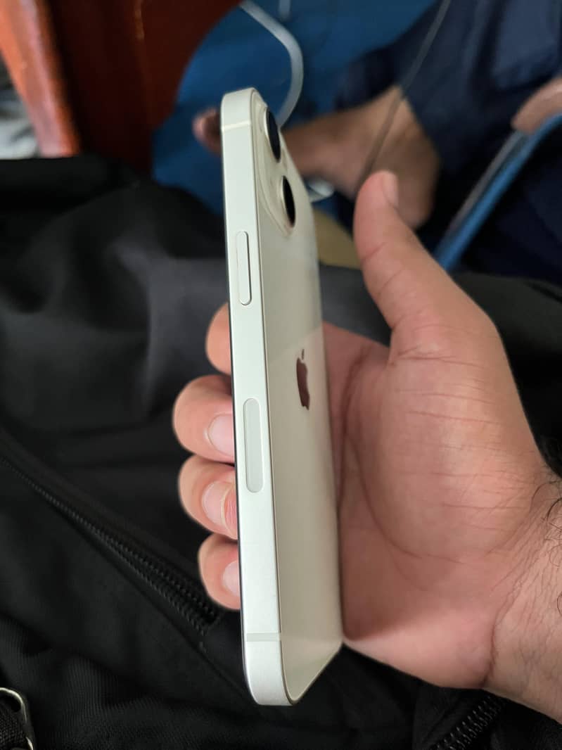 Apple iPhone 13 5