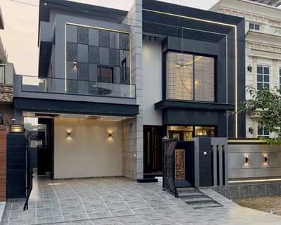Prime Location A Centrally Located House Is Available For sale In Central Park Housing Scheme