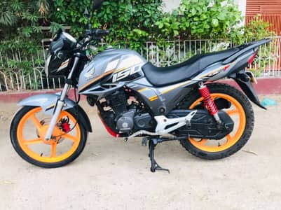 Honda CB 150F SE 2022 karachi number 0313+2732903