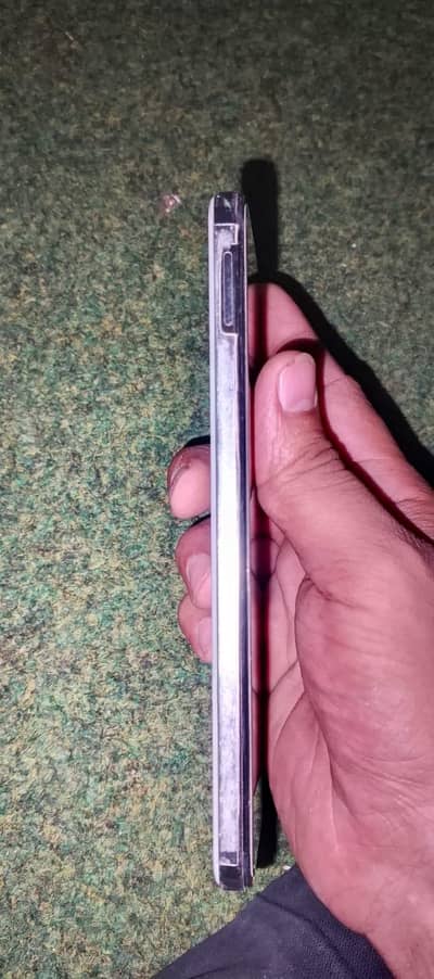 Vivo Y29