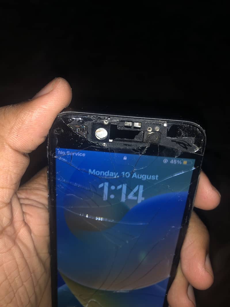 Apple iPhone 8 0