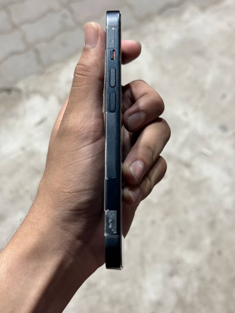 Apple iPhone 14 5
