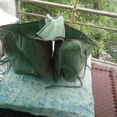 یہ جولا ہے سامان لے کر انے والا