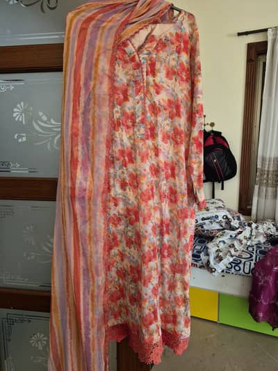 Ladies three piece#lawn dresses #designerdresses#threepiece#ladiesdres