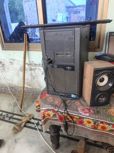 Computer hai PC hai keyboard our mouse Bhi