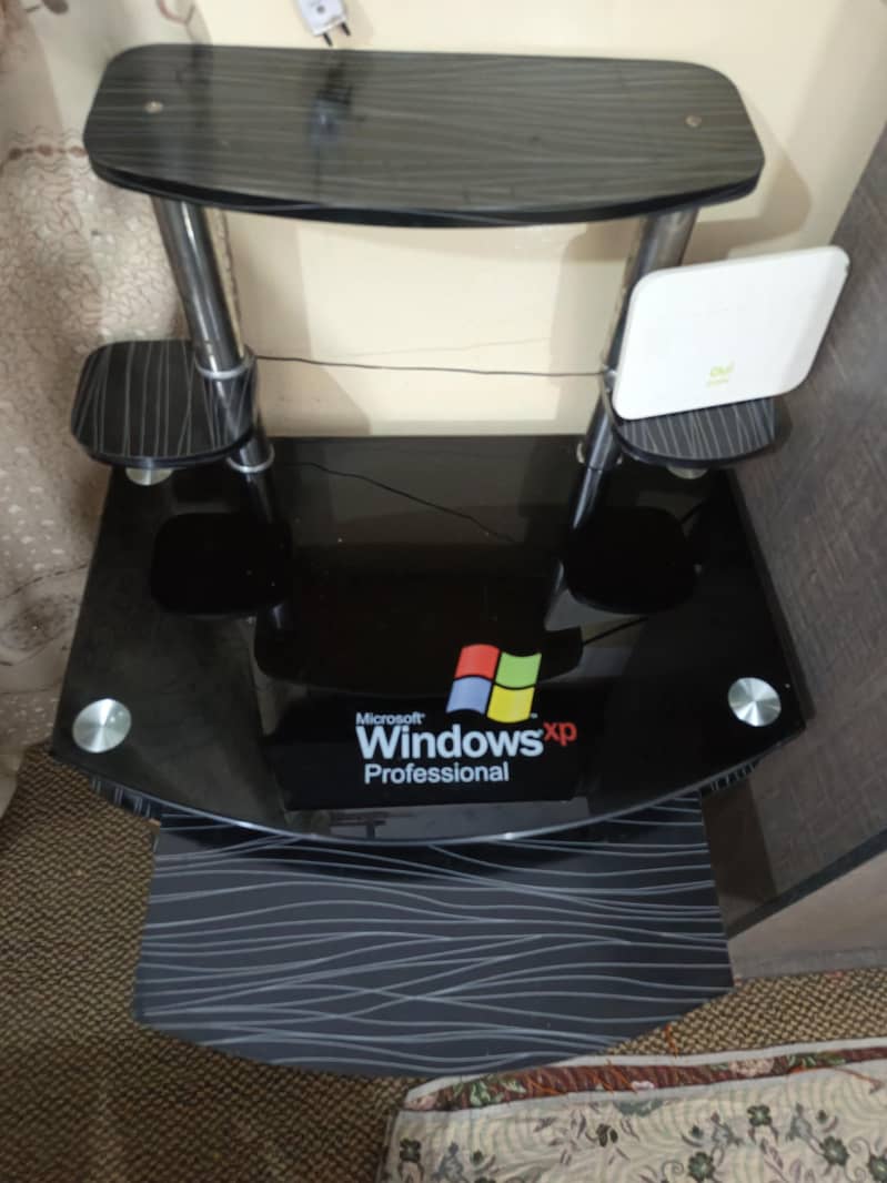 computer trolley 3