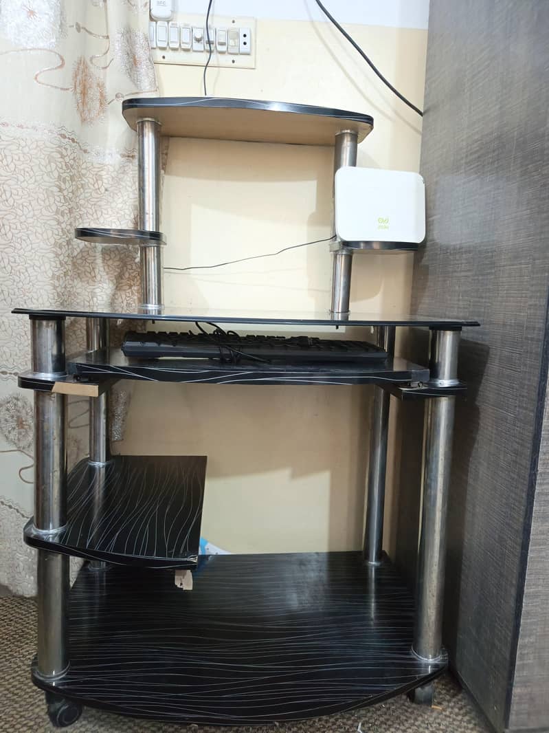 computer trolley 4