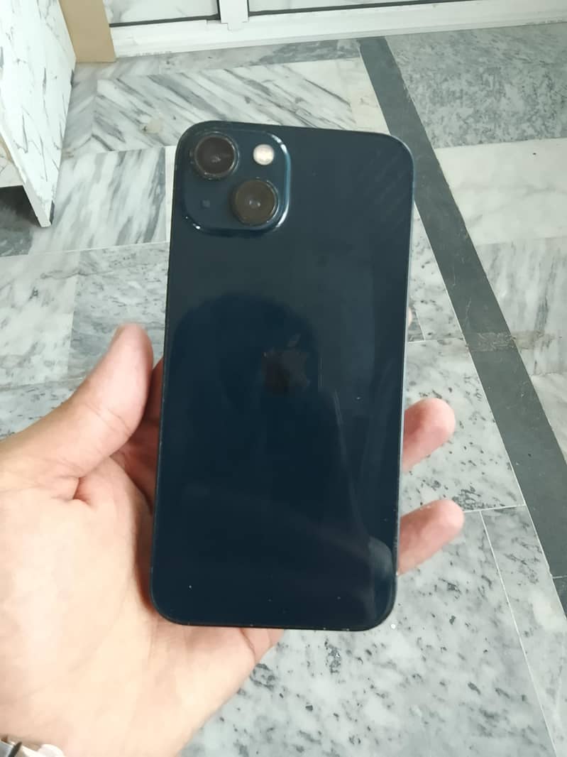 Apple iPhone 13 0