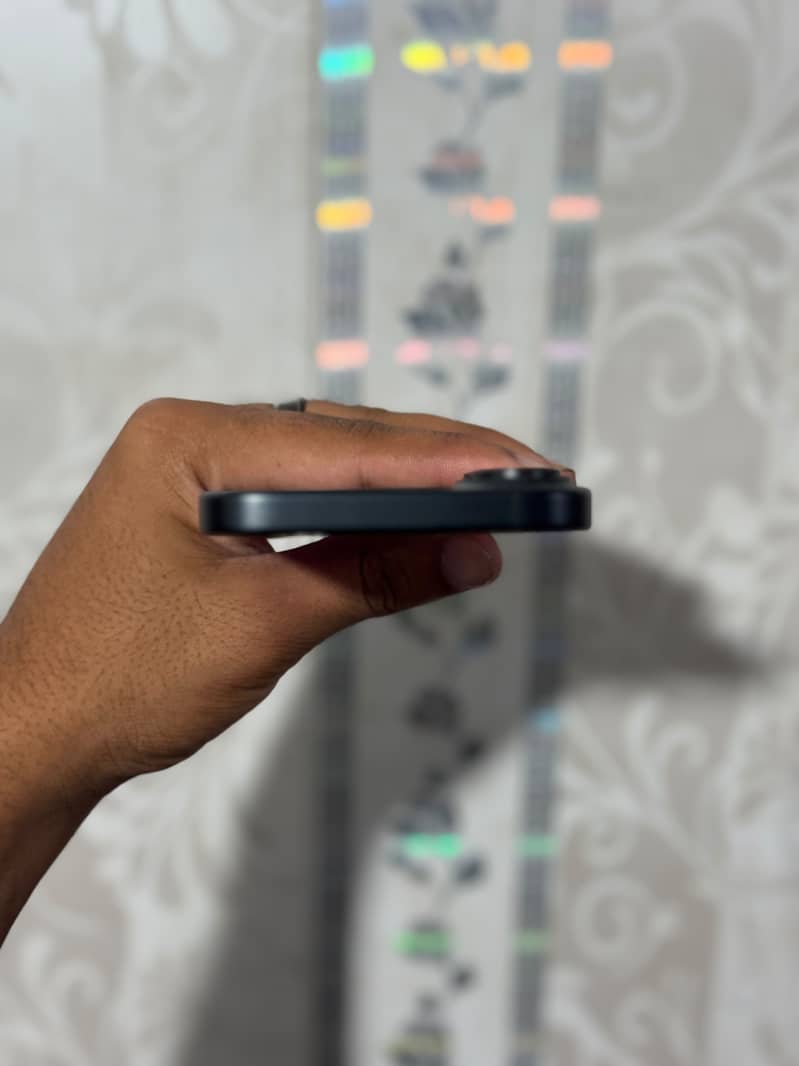 iPhone 16 5