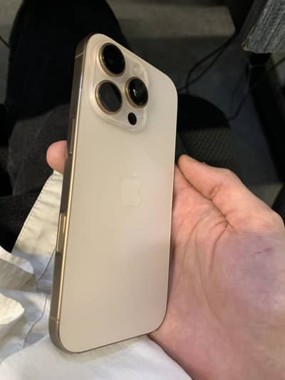 Apple iPhone 16 Pro