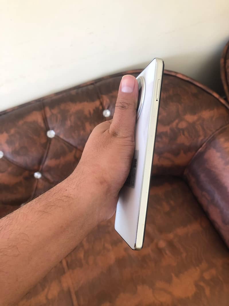 Tecno CAMON 30 1