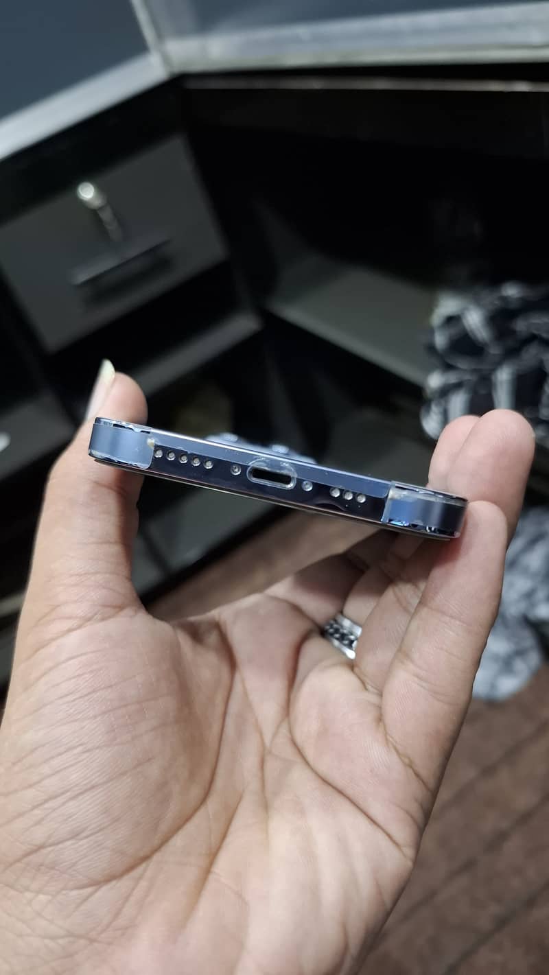 Apple iPhone 13 Pro 1