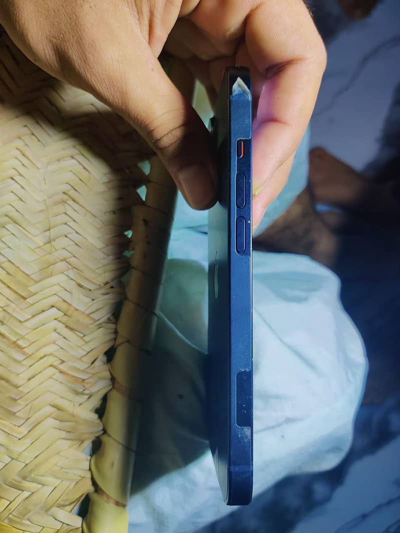 Apple iPhone 14 5