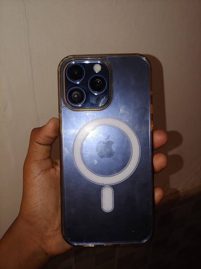 Apple iPhone 15 Pro Max 1
