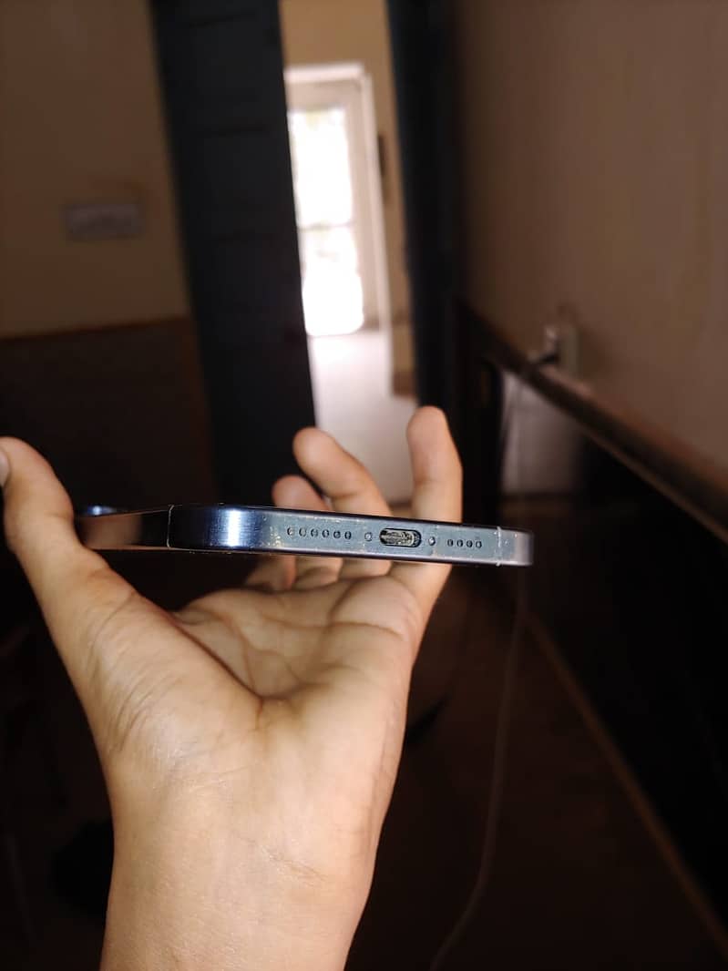 Apple iPhone 15 Pro Max 3