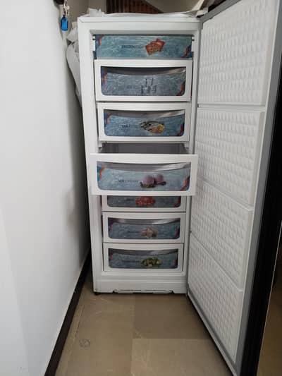 Dawlance vertical freezer
