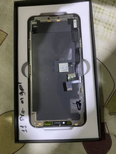 iPhone 11 pro panel
