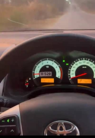 Altis 1.6 sr  Auto gear .   total goine 100%