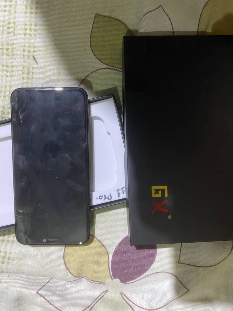 Apple iPhone 11 Pro panel 1