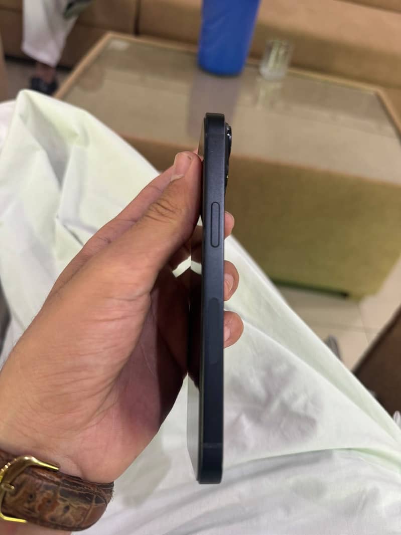 Apple iPhone 14 3