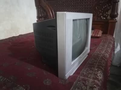 Singer TV 22" not a single fault