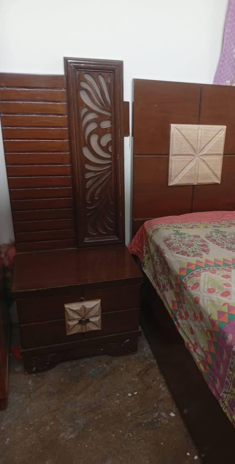 Bed and dressing table 2