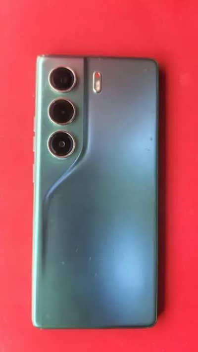Tecno CAMON 40
