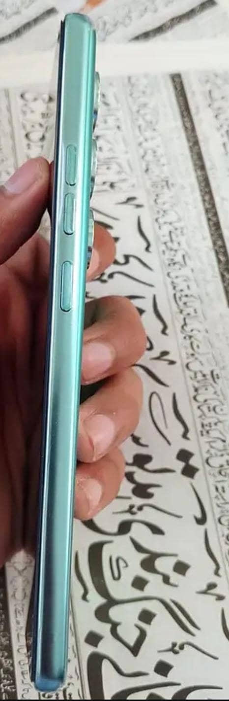 Tecno CAMON 40 1