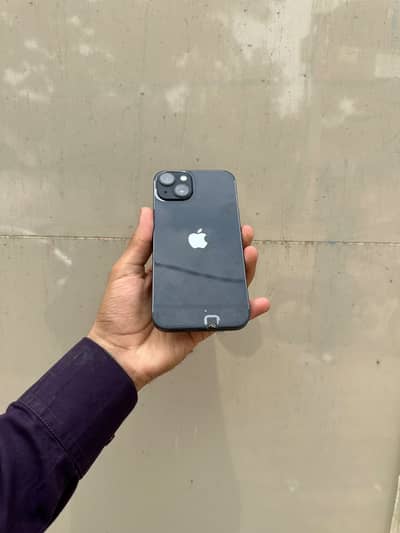 Apple iPhone 13