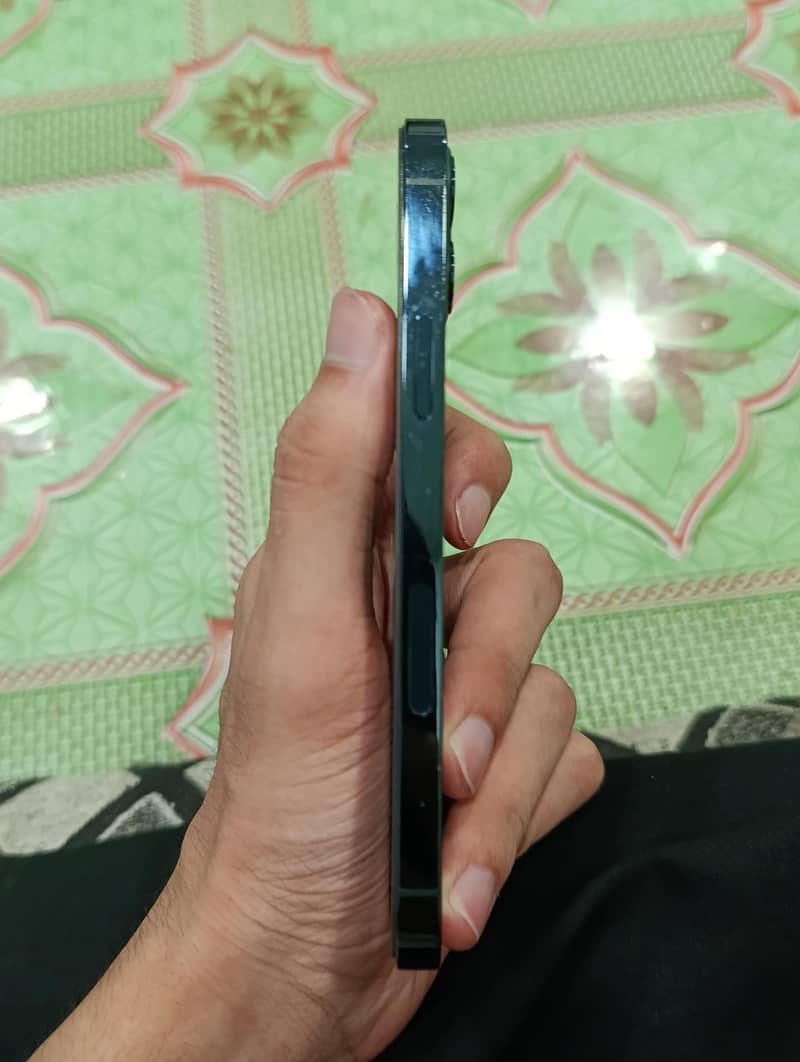 iPhone 12 Pro 2