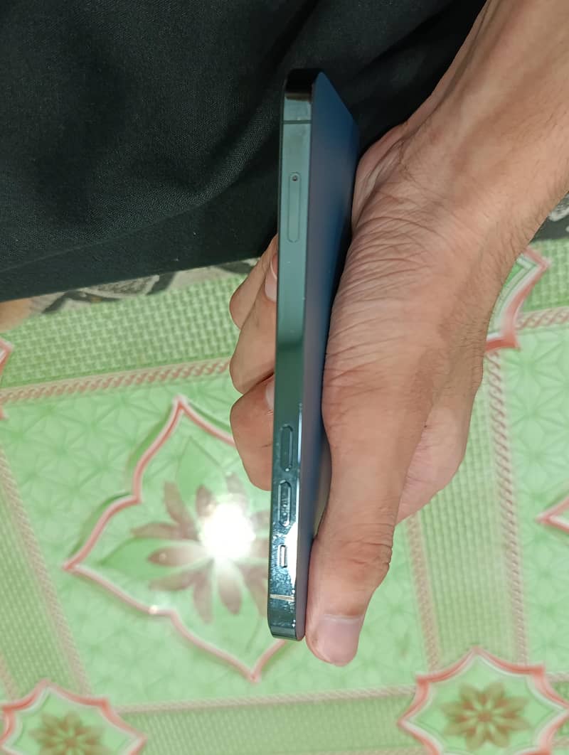 iPhone 12 Pro 3