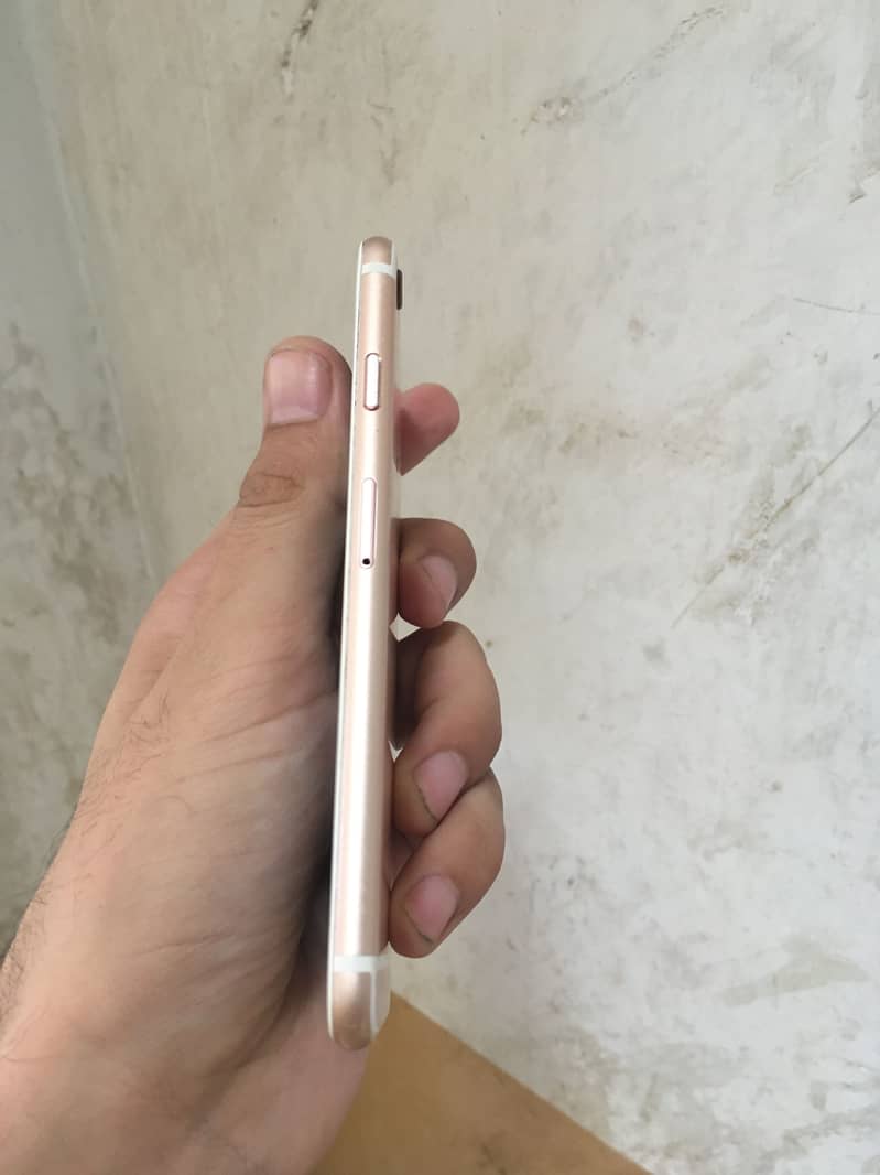 Apple iPhone 6S 1