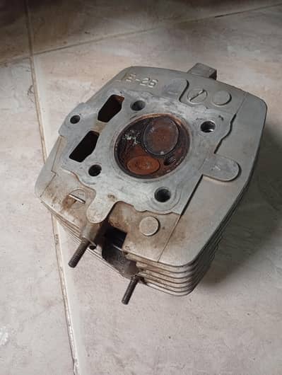 Head cylinder CG125 NONEURO GENUINE with 50 number piston