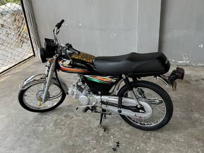 Honda CD 70 2025